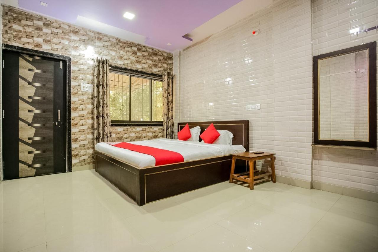 Oyo 63030 Mhatre Farm & Resort Chinchani Esterno foto